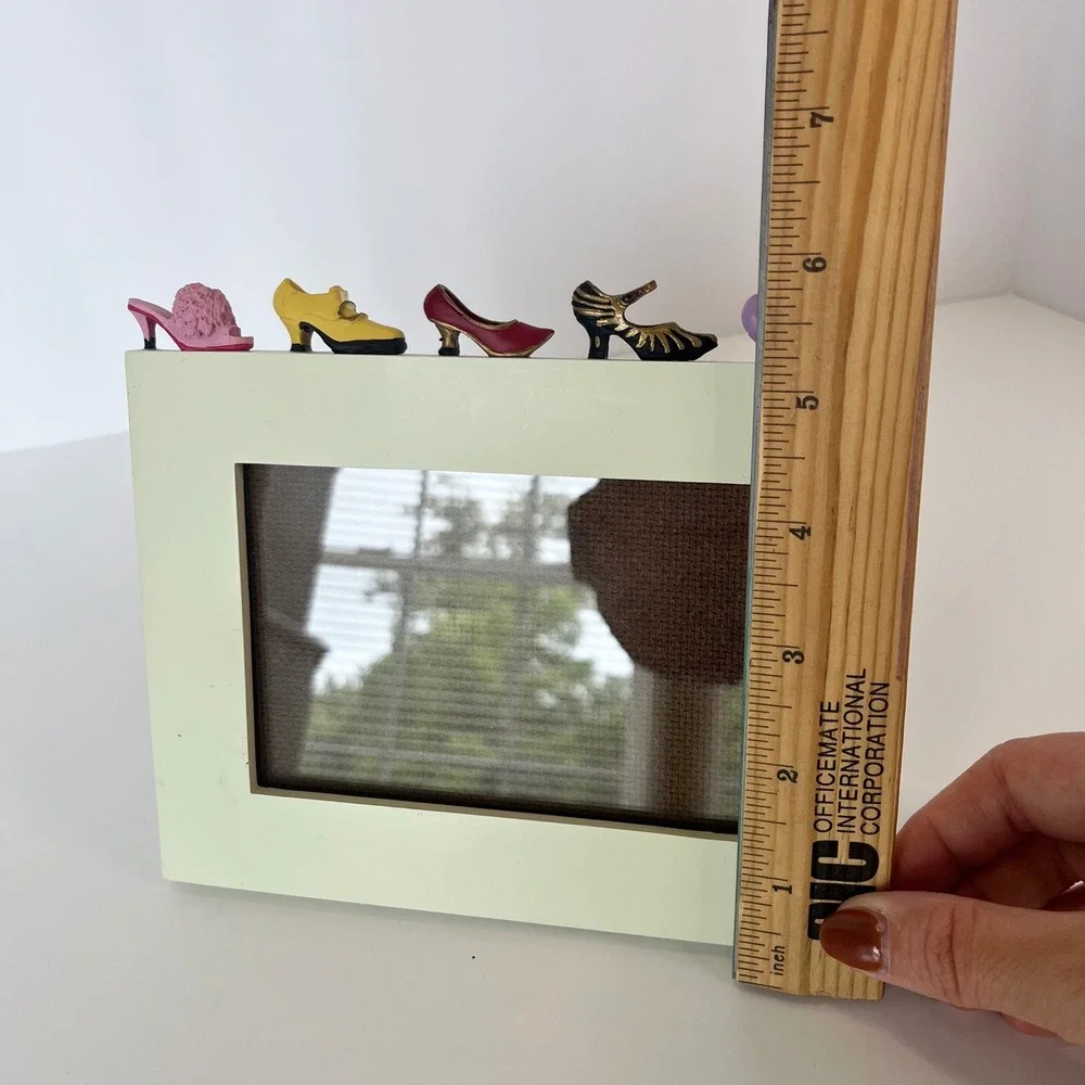 Milano Series Vintage 2002 High Heel Shoe‎ Picture Frame 3.5x5 Cream Tabletop